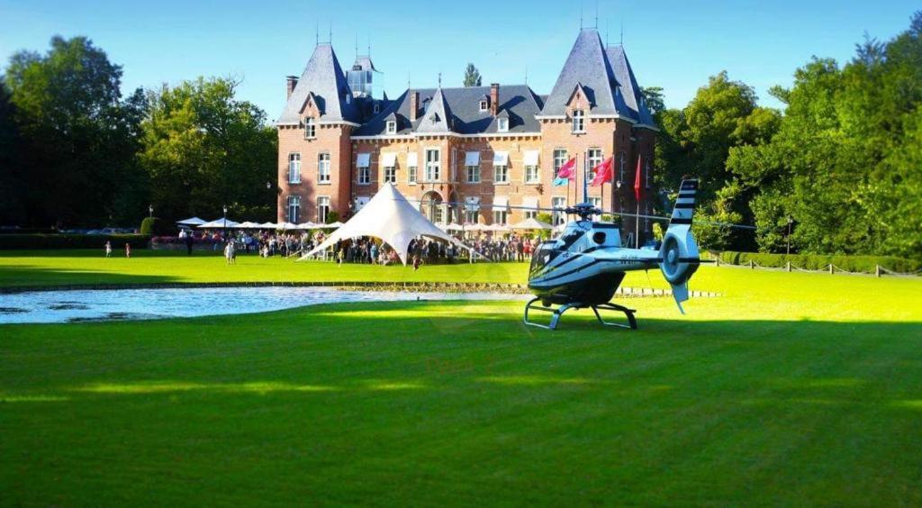 Salle De Banquet Plus Chambre Hotel Beersel Exterior photo